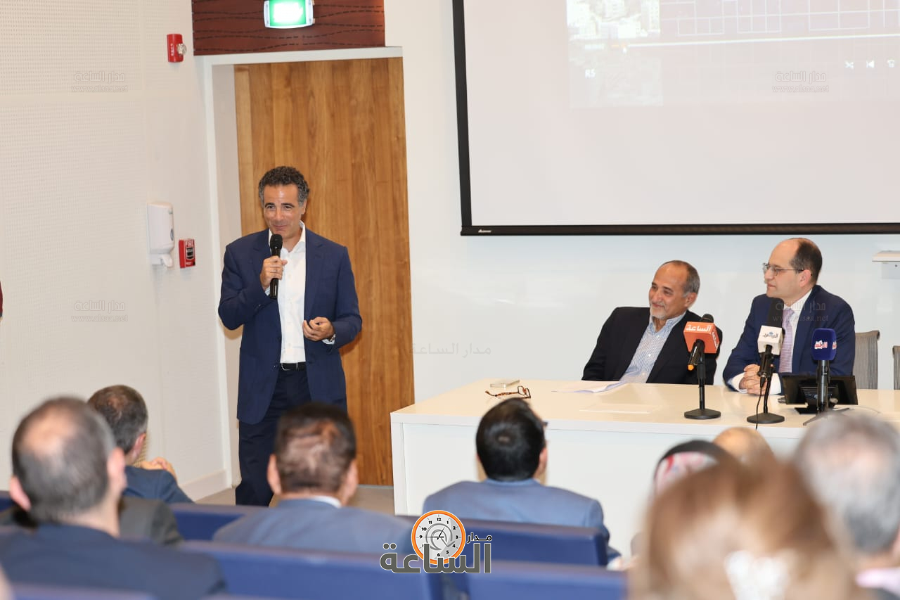 Madar Al-Saa Images 0.299701935023311