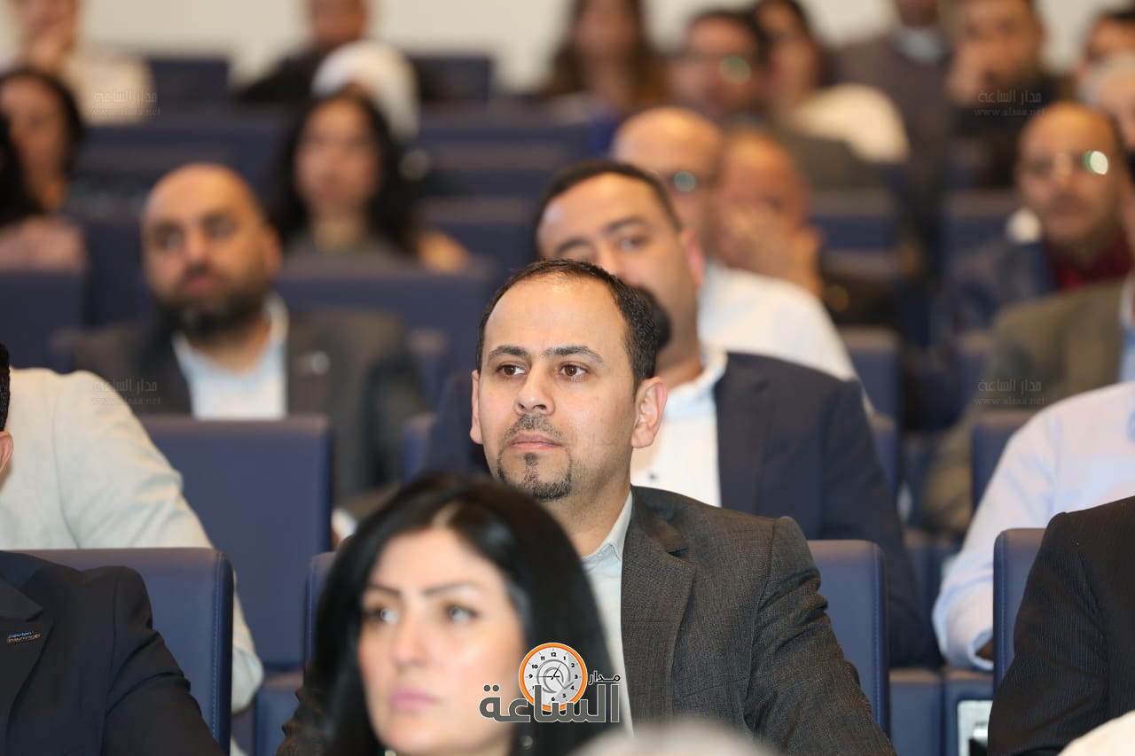 Madar Al-Saa Images 0.8751713275817646