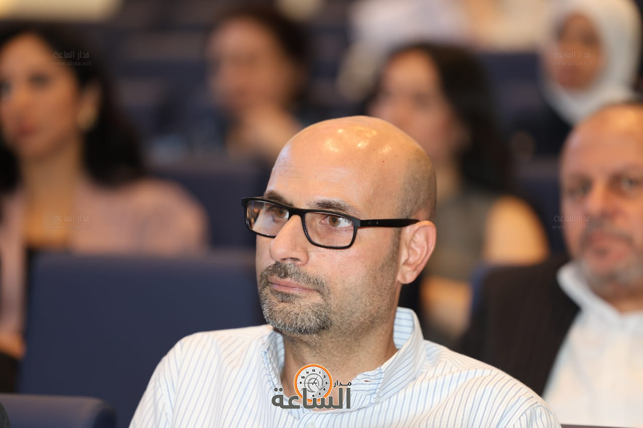 Madar Al-Saa Images 0.52155465445142