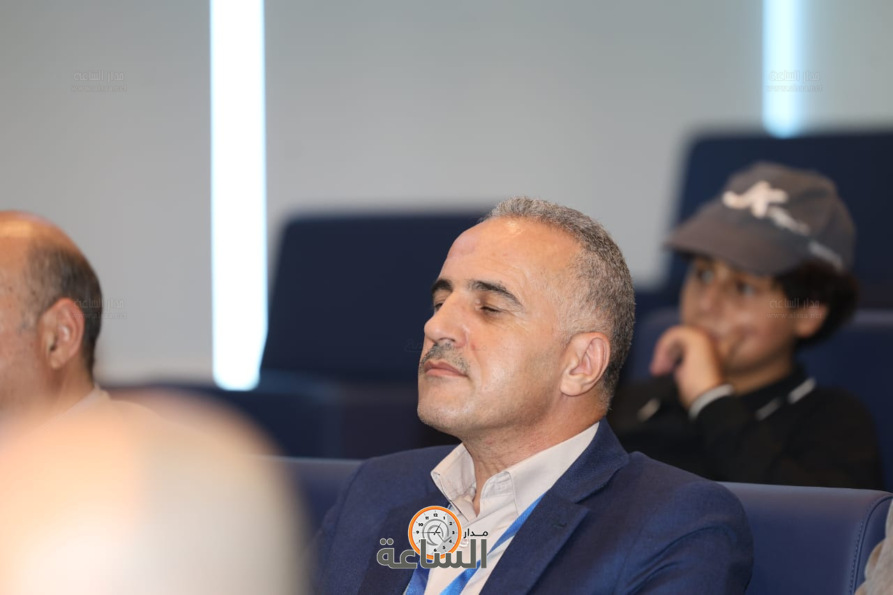 Madar Al-Saa Images 0.09654763764338381