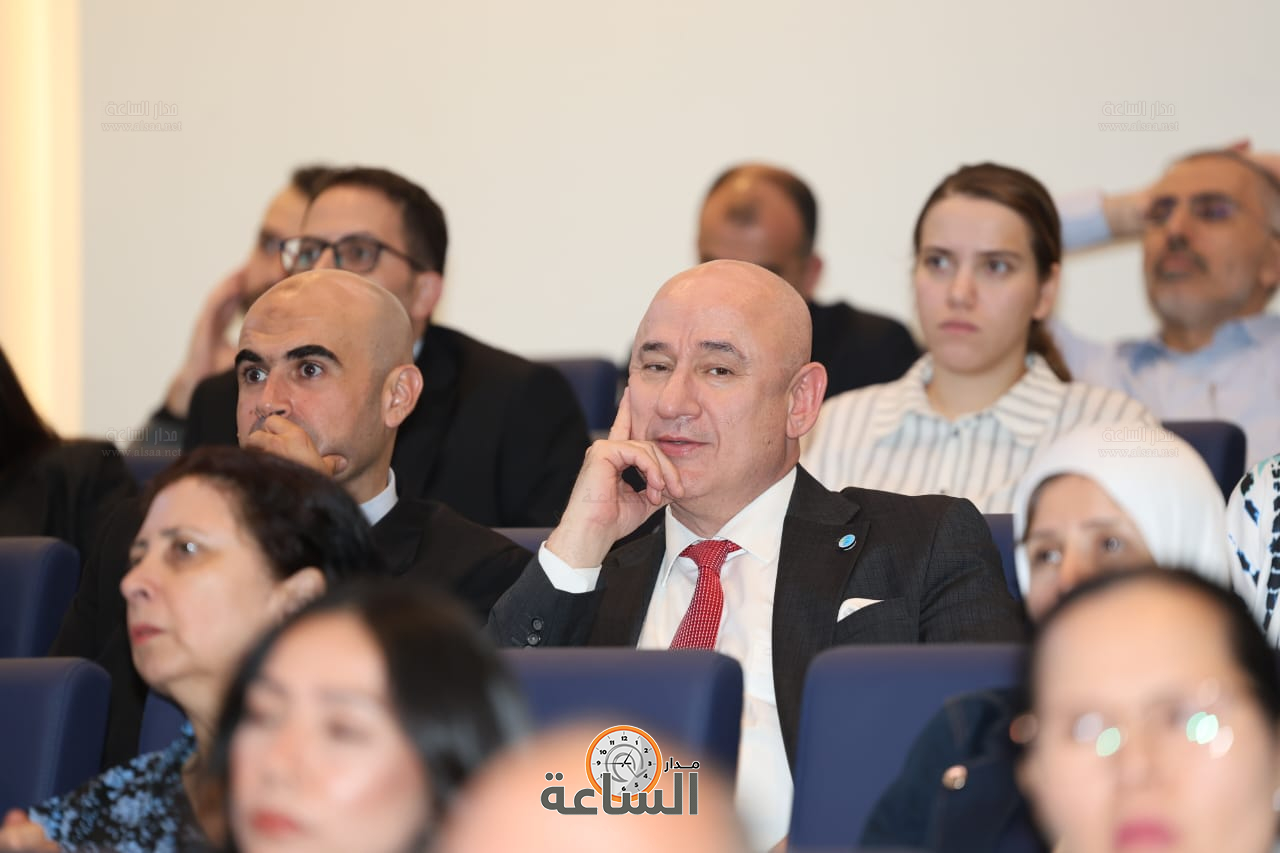 Madar Al-Saa Images 0.3013249563042313