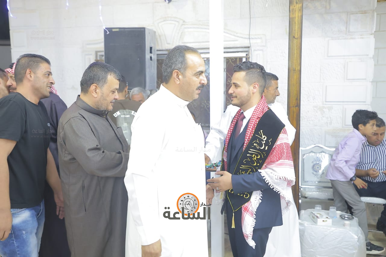 Madar Al-Saa Images 0.39322959440054406