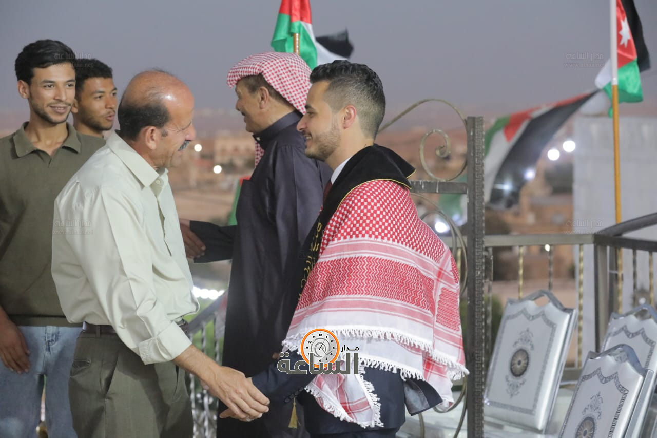 Madar Al-Saa Images 0.24340743330384496