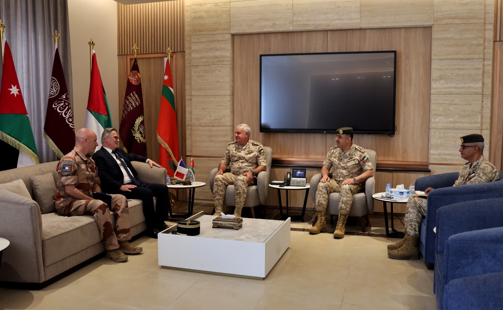 Madar Al-Saa Images 0.2708056713268613