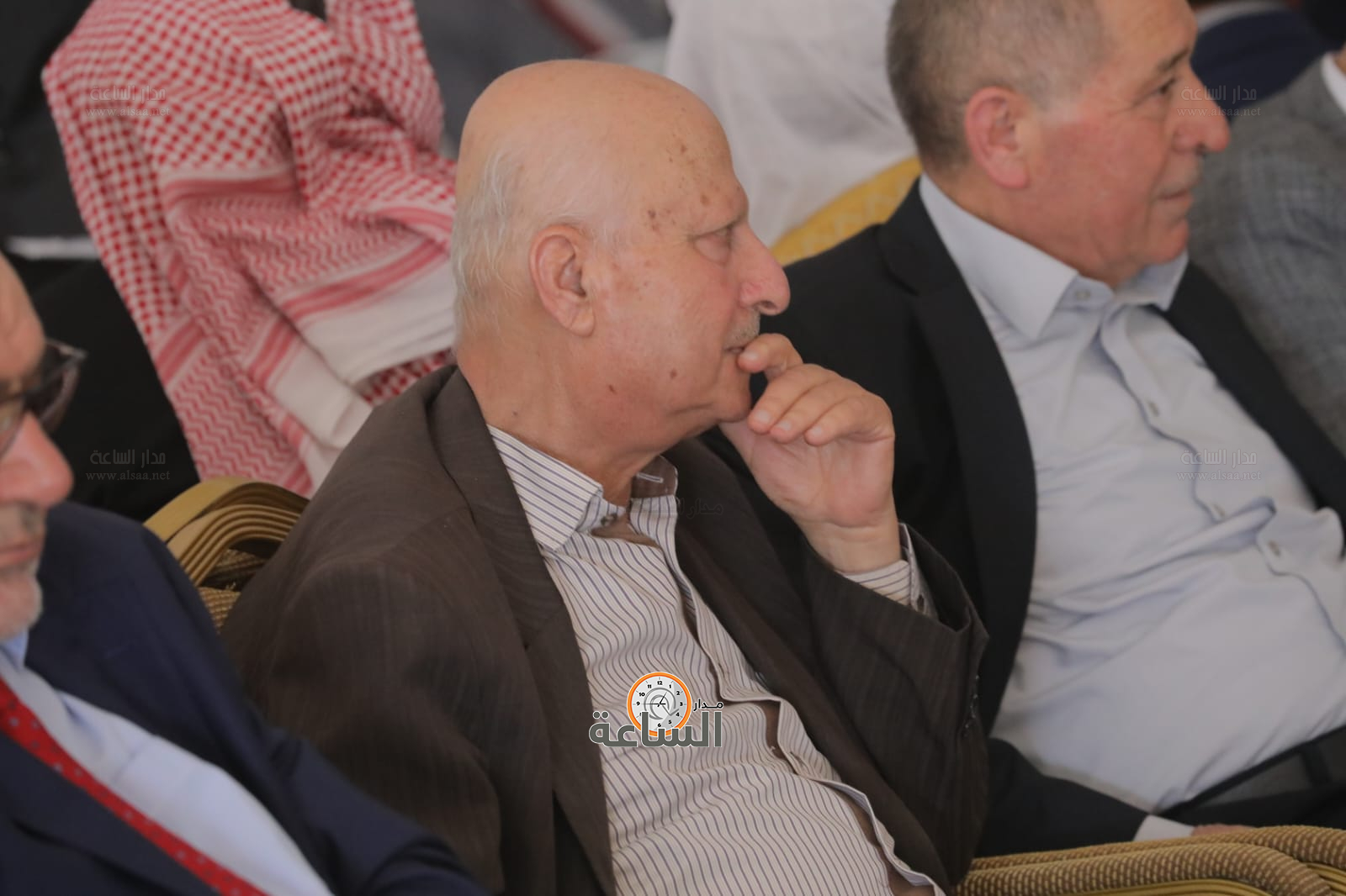 Madar Al-Saa Images 0.9642122444029445