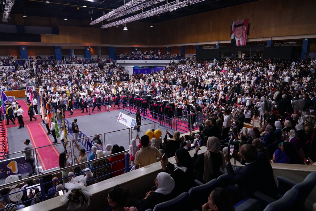 Madar Al-Saa Images 0.9642559378038347