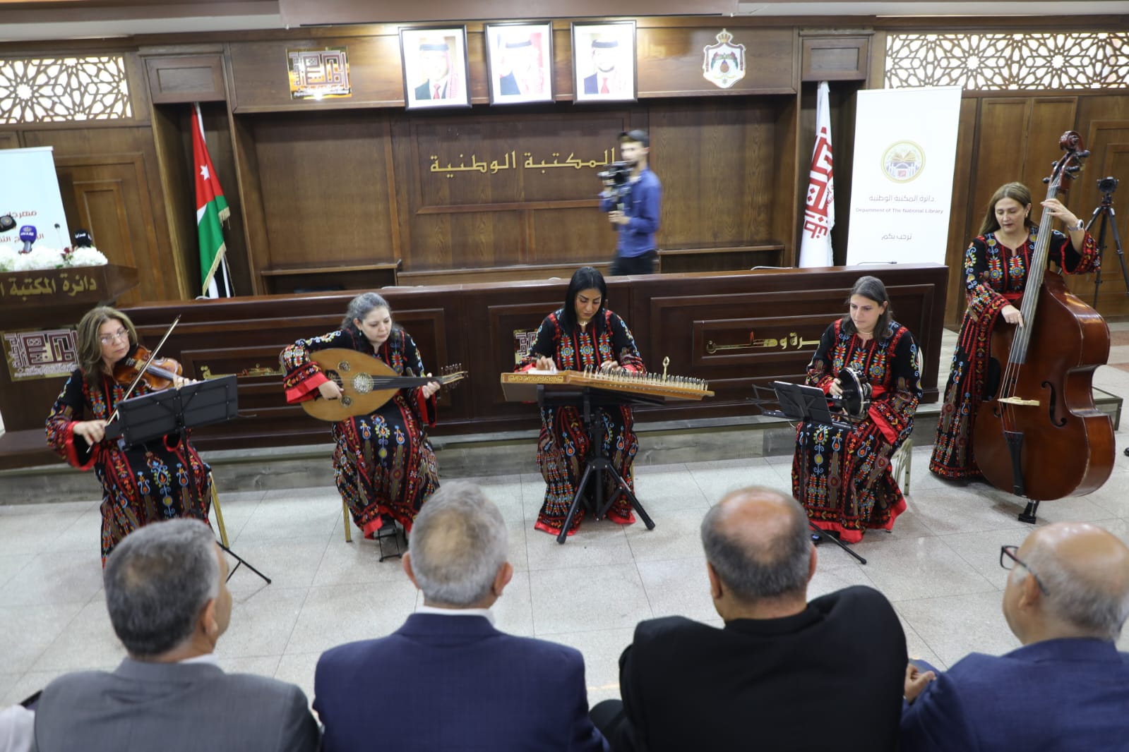 Madar Al-Saa Images 0.9617121724208163