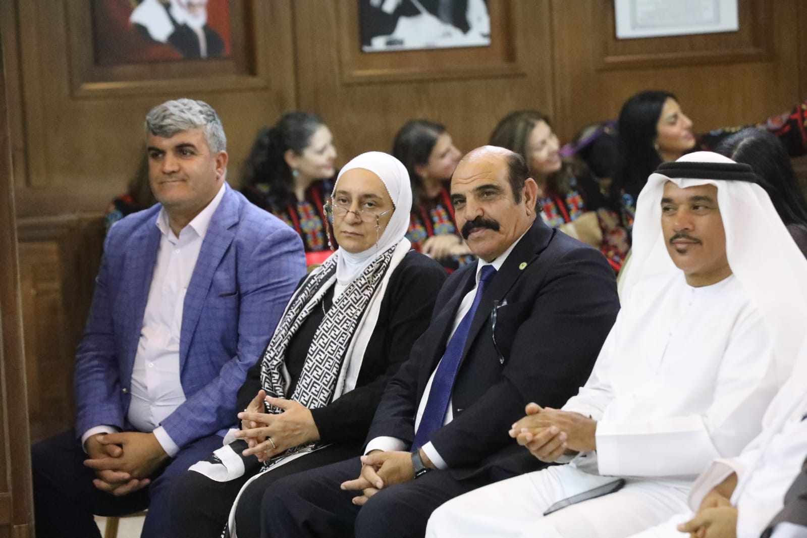 Madar Al-Saa Images 0.08968970658878528