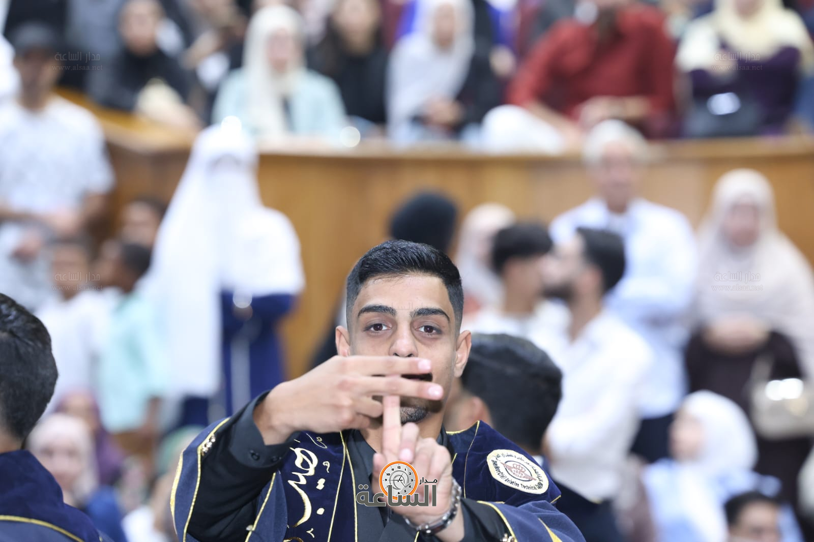 Madar Al-Saa Images 0.9757393140096221