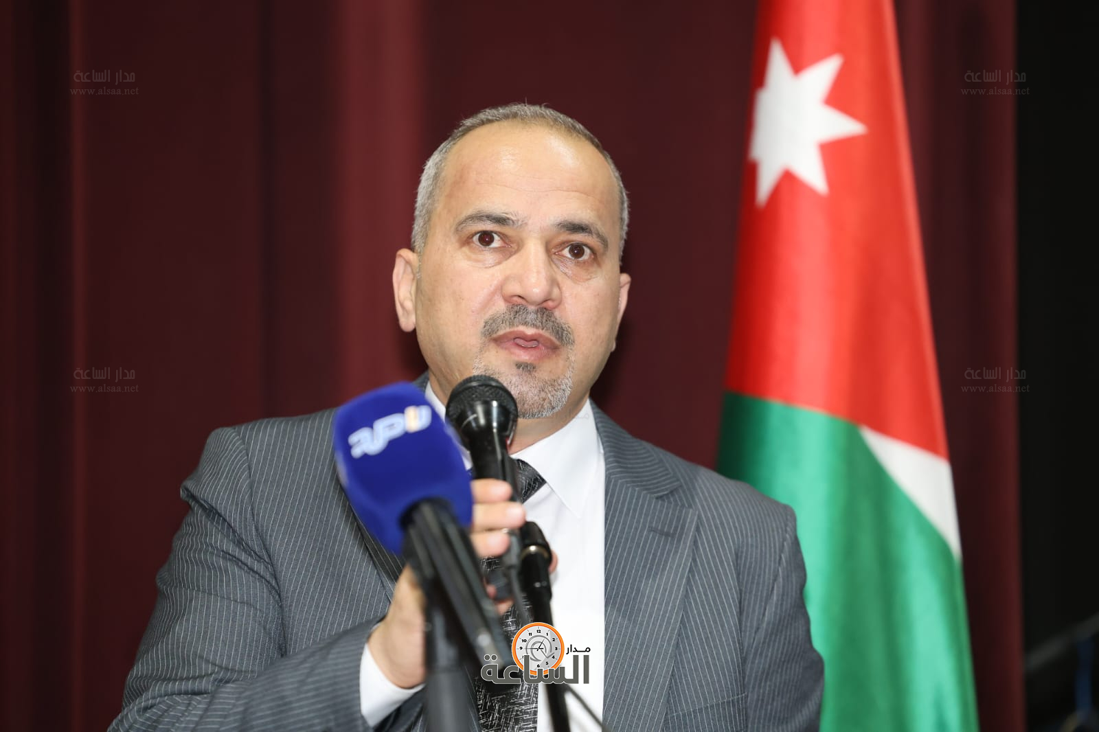 Madar Al-Saa Images 0.12658703909046332