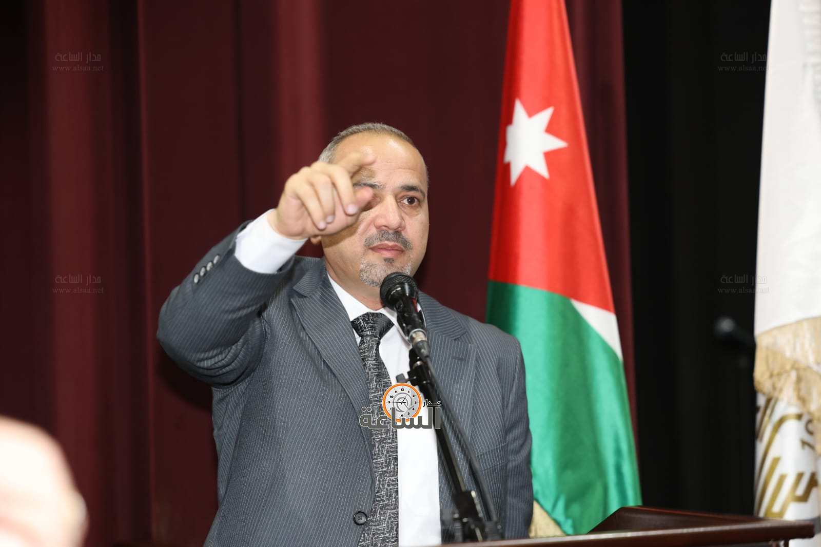 Madar Al-Saa Images 0.8803055957267989