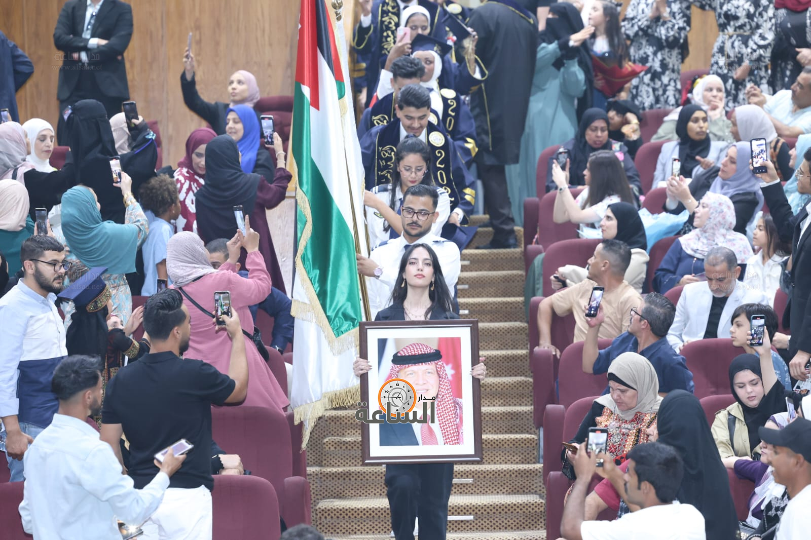 Madar Al-Saa Images 0.039067690985332915