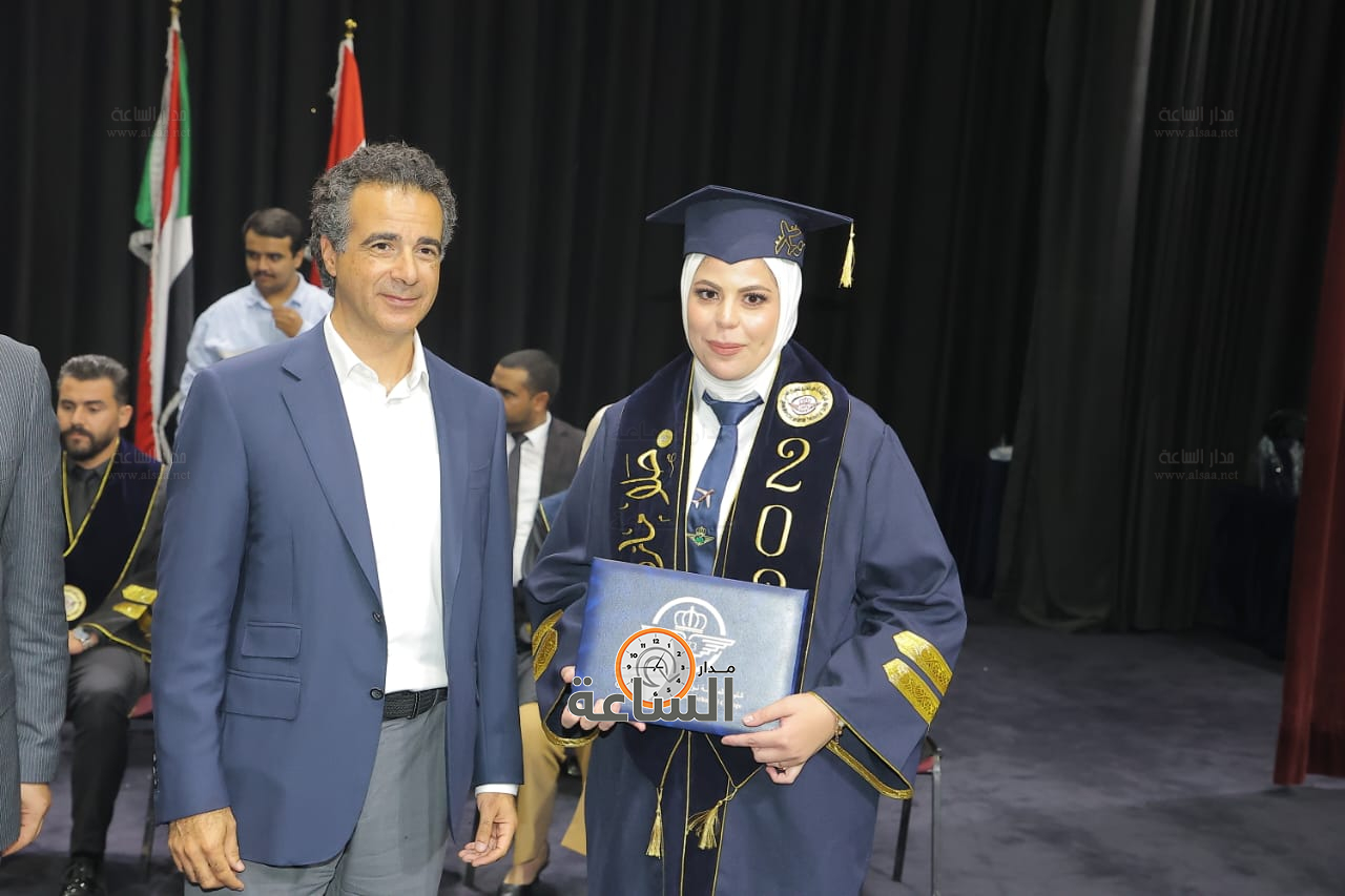 Madar Al-Saa Images 0.4157795897540628