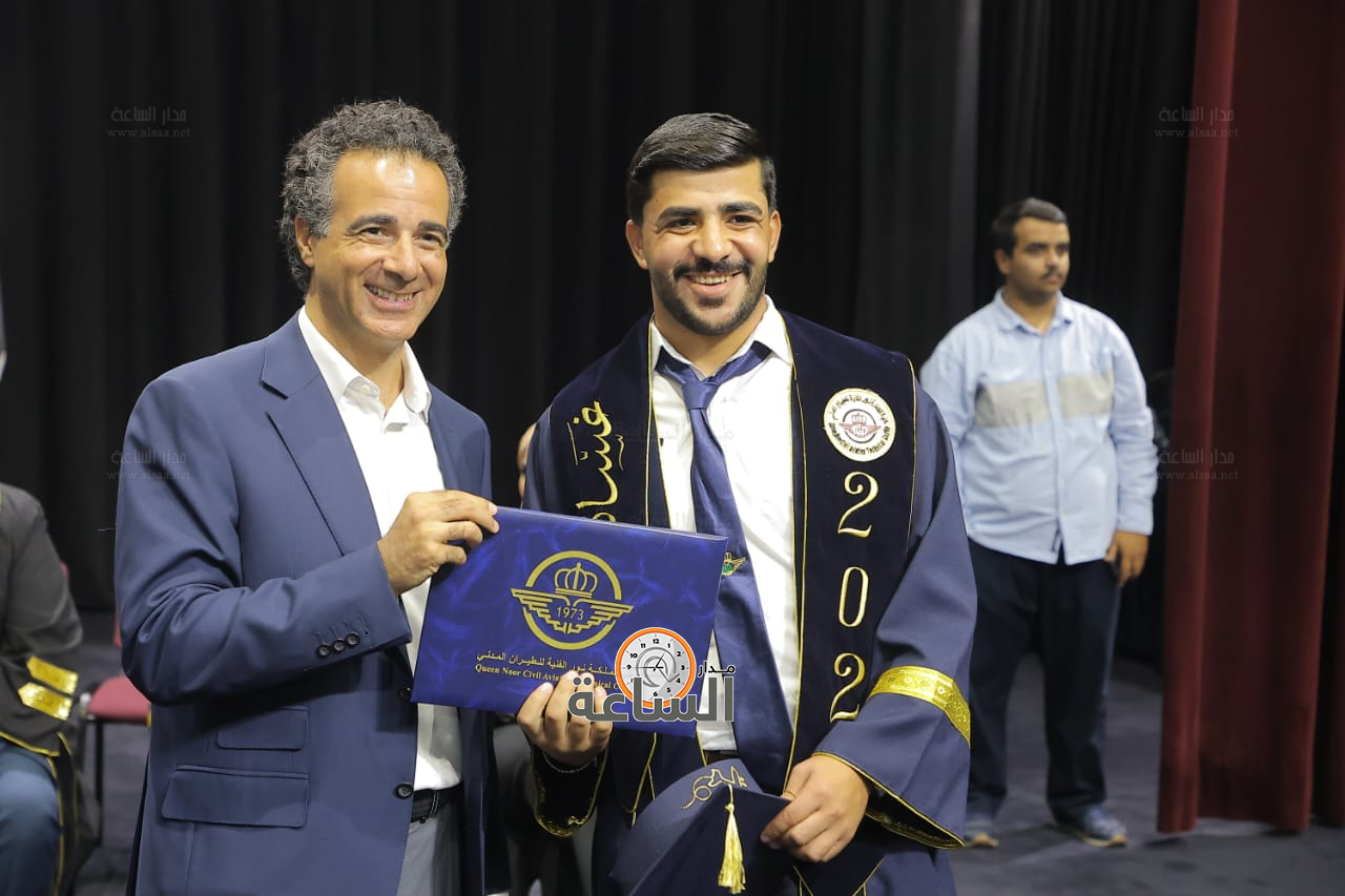 Madar Al-Saa Images 0.6778565122847172