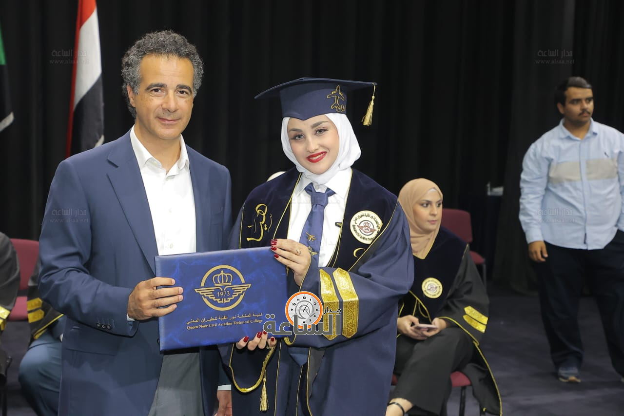 Madar Al-Saa Images 0.3966891023373045