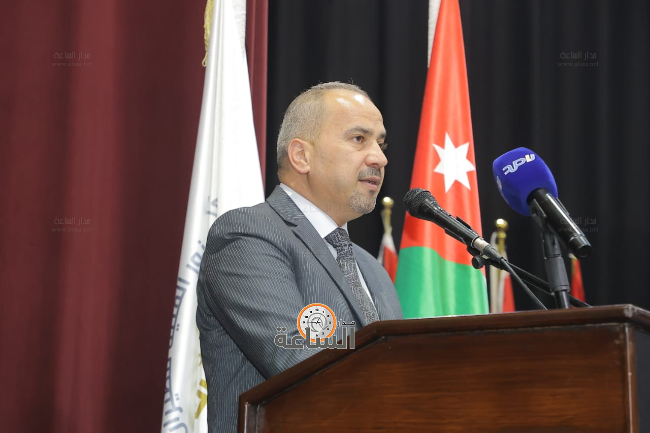 Madar Al-Saa Images 0.022098005446525404