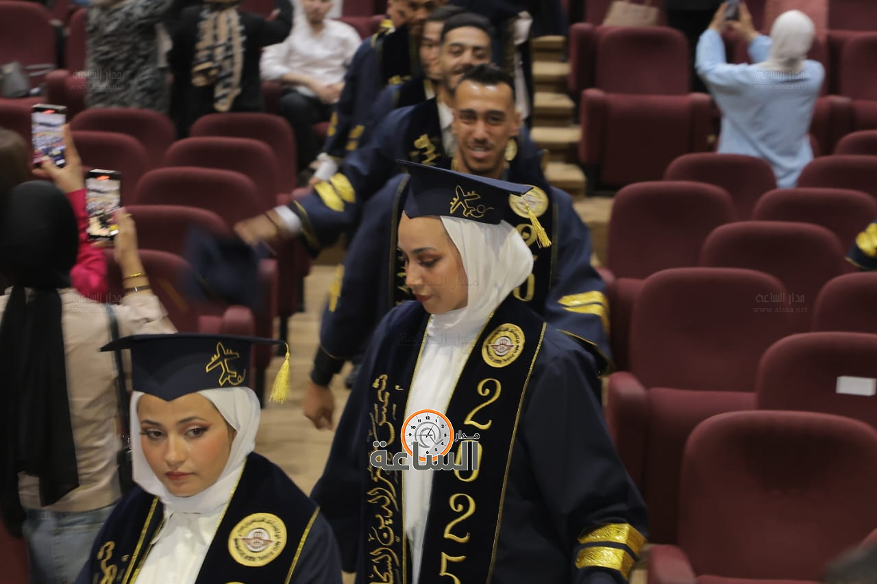 Madar Al-Saa Images 0.6236098921187345