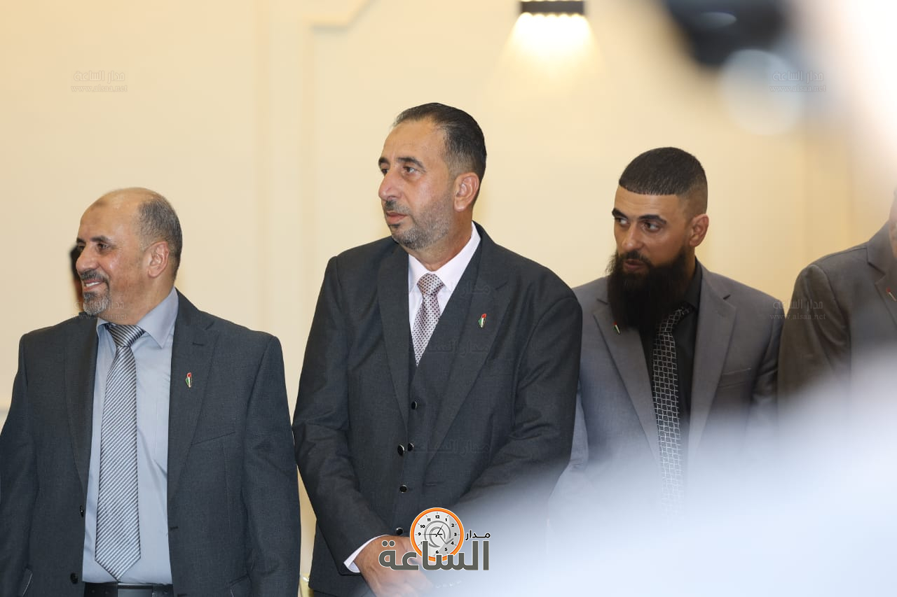 Madar Al-Saa Images 0.776834650218175