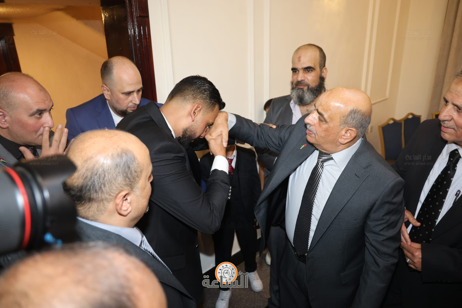 Madar Al-Saa Images 0.48784933237994155