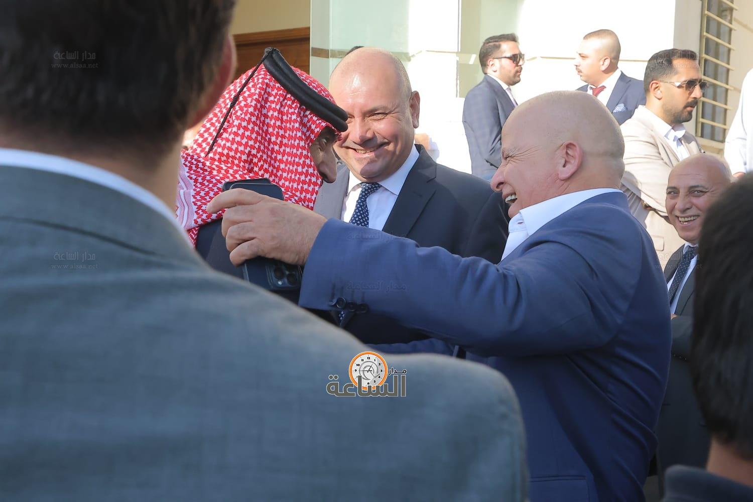 Madar Al-Saa Images 0.1340365443785404