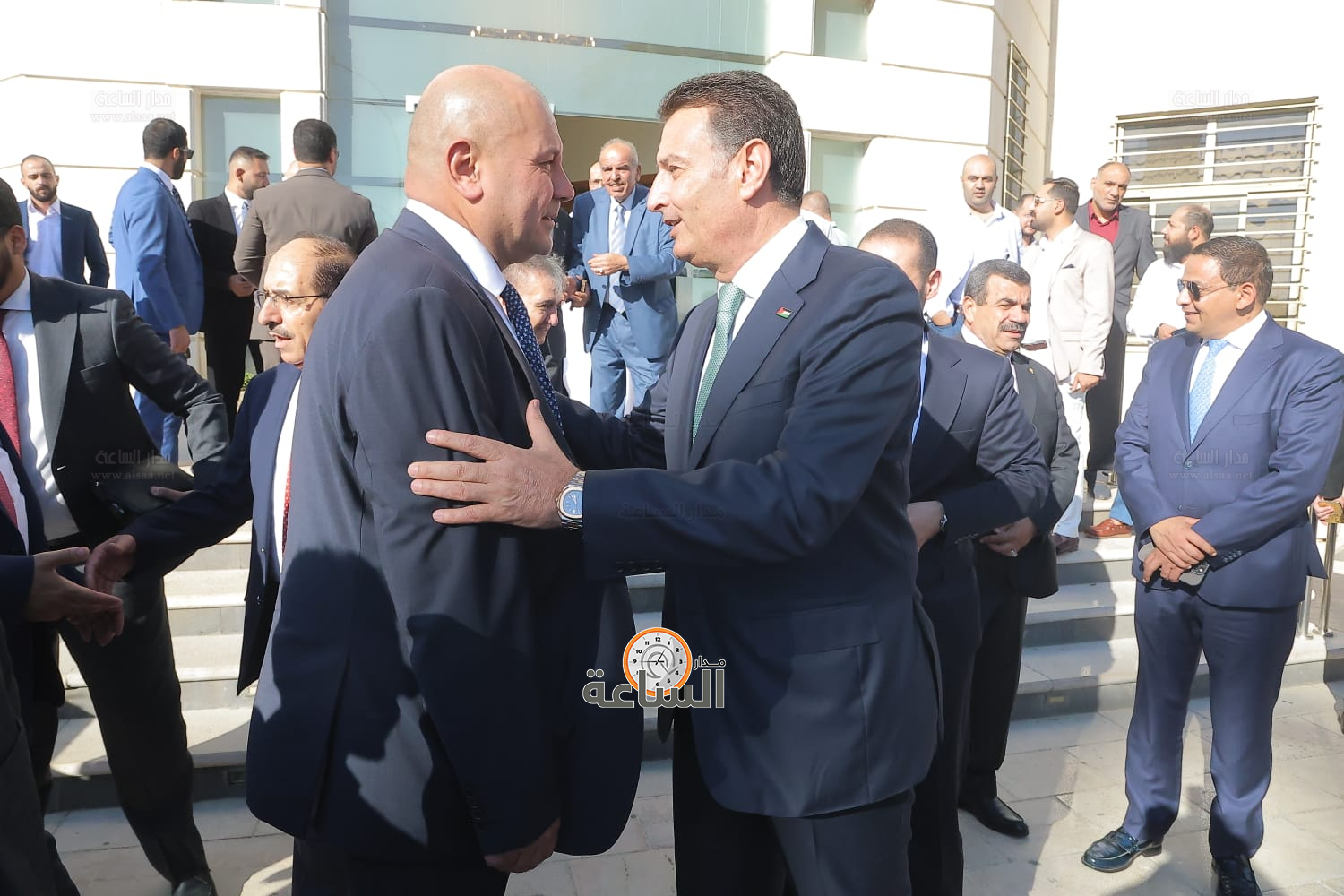 Madar Al-Saa Images 0.1952942319086468