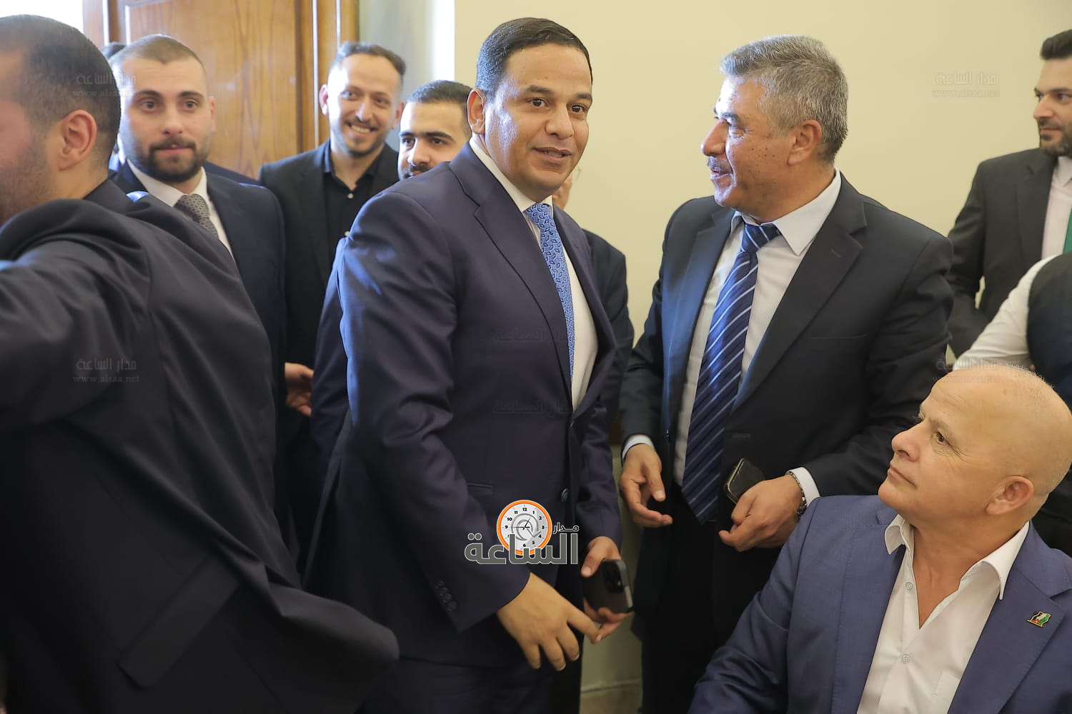 Madar Al-Saa Images 0.6102427224162132