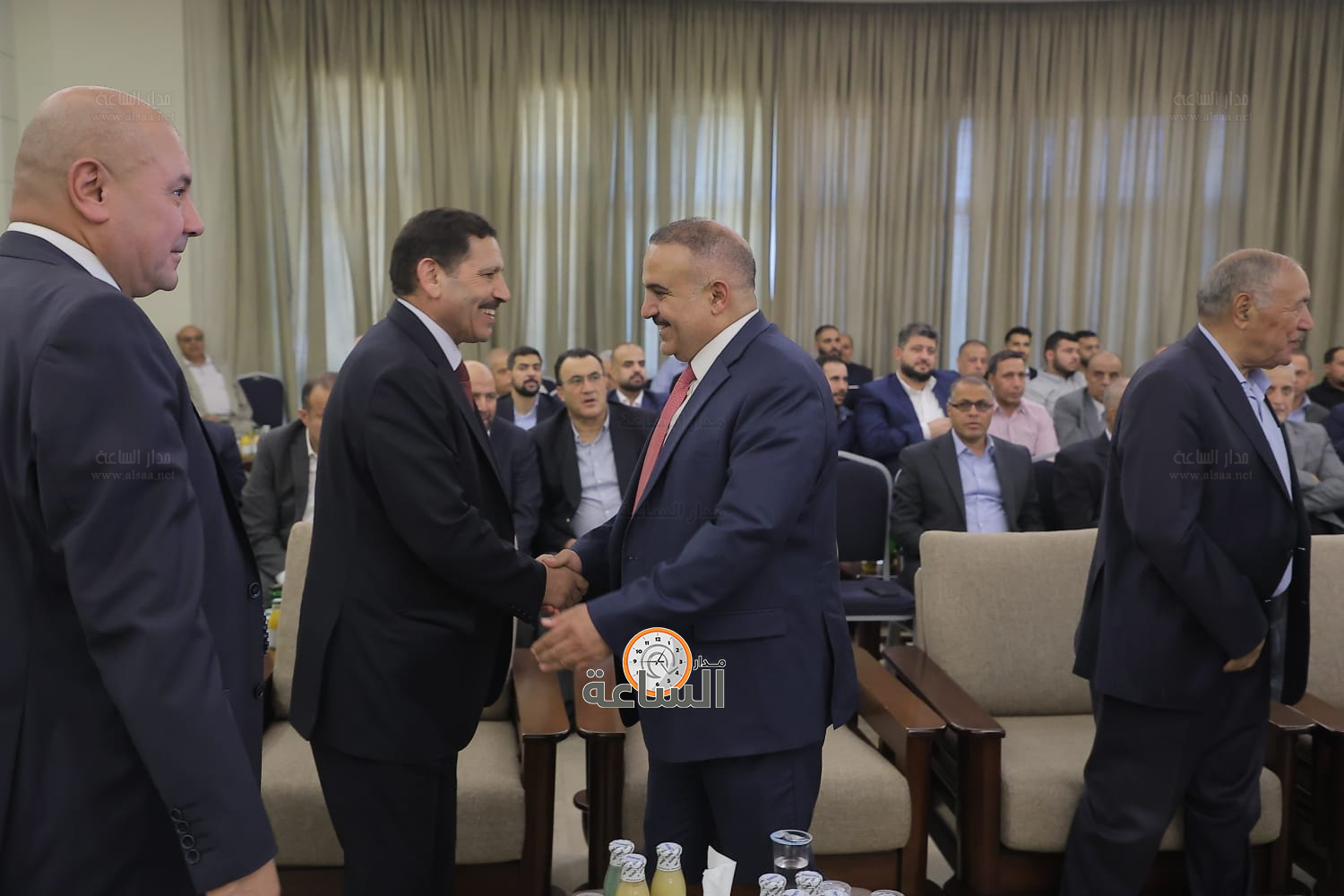 Madar Al-Saa Images 0.023296427353077354