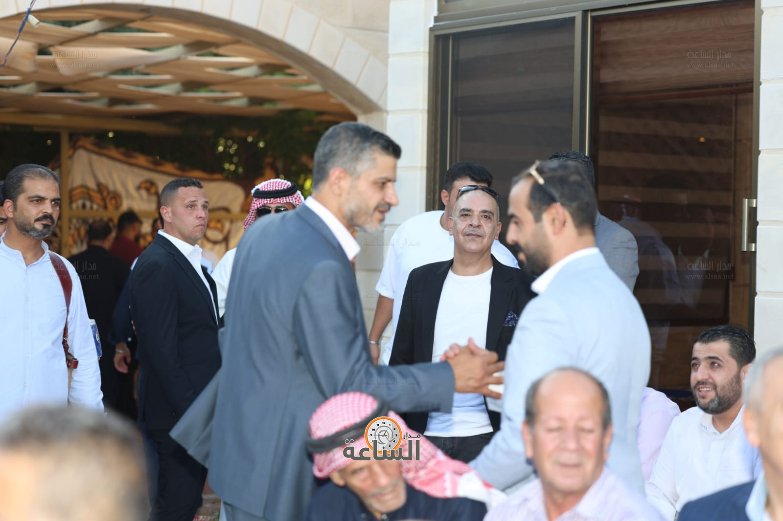 Madar Al-Saa Images 0.7501047933107399