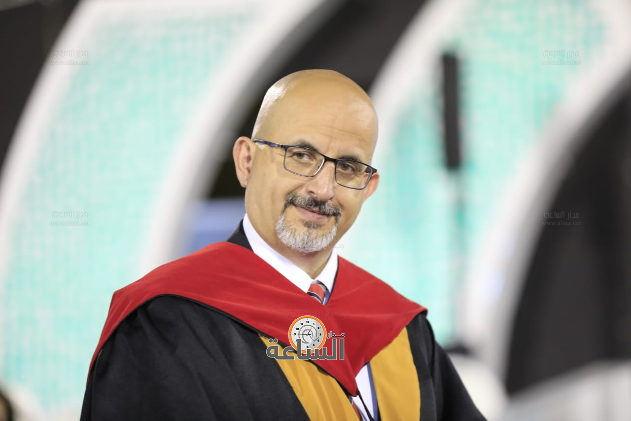 Madar Al-Saa Images 0.8966607213506779