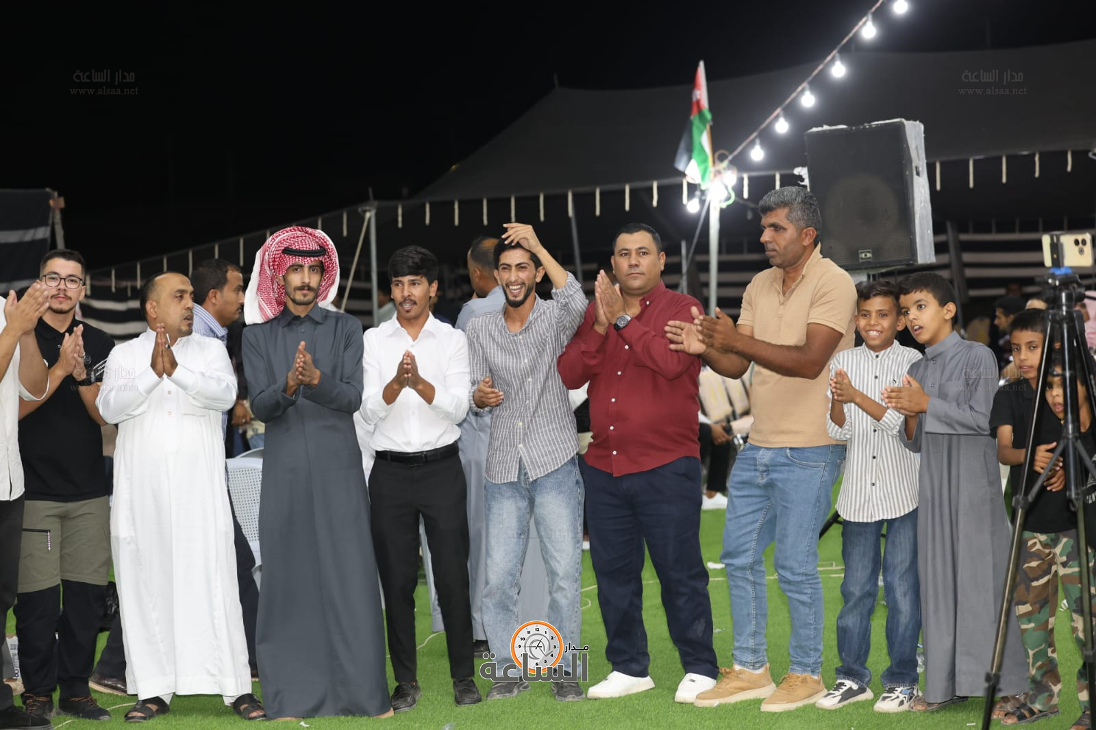 Madar Al-Saa Images 0.4201693444274286