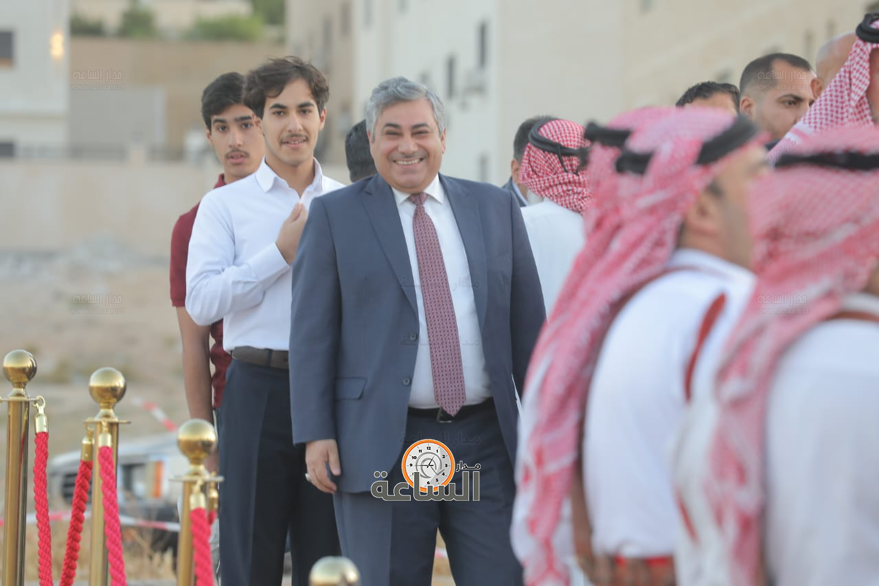 Madar Al-Saa Images 0.05462704388177675