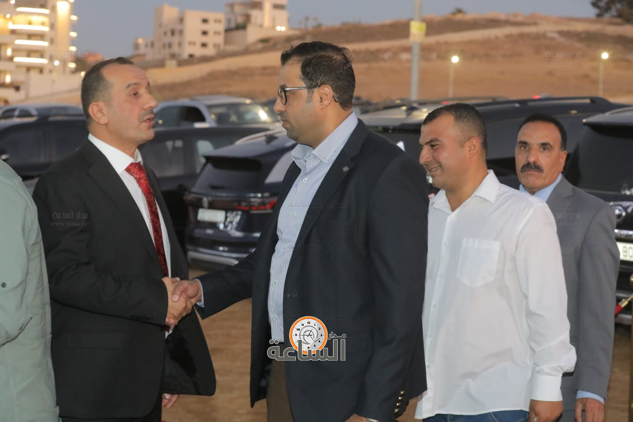 Madar Al-Saa Images 0.7689762151782508