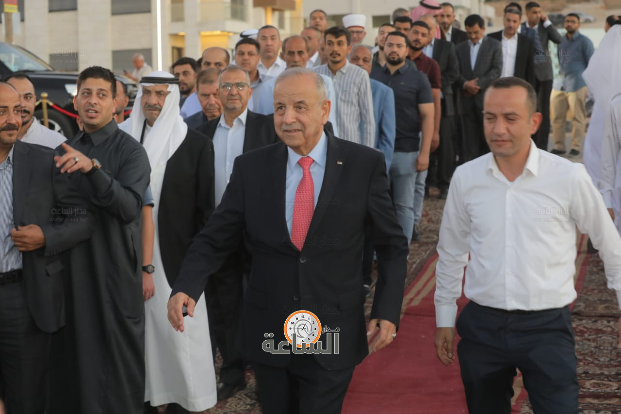 Madar Al-Saa Images 0.6978932859594524