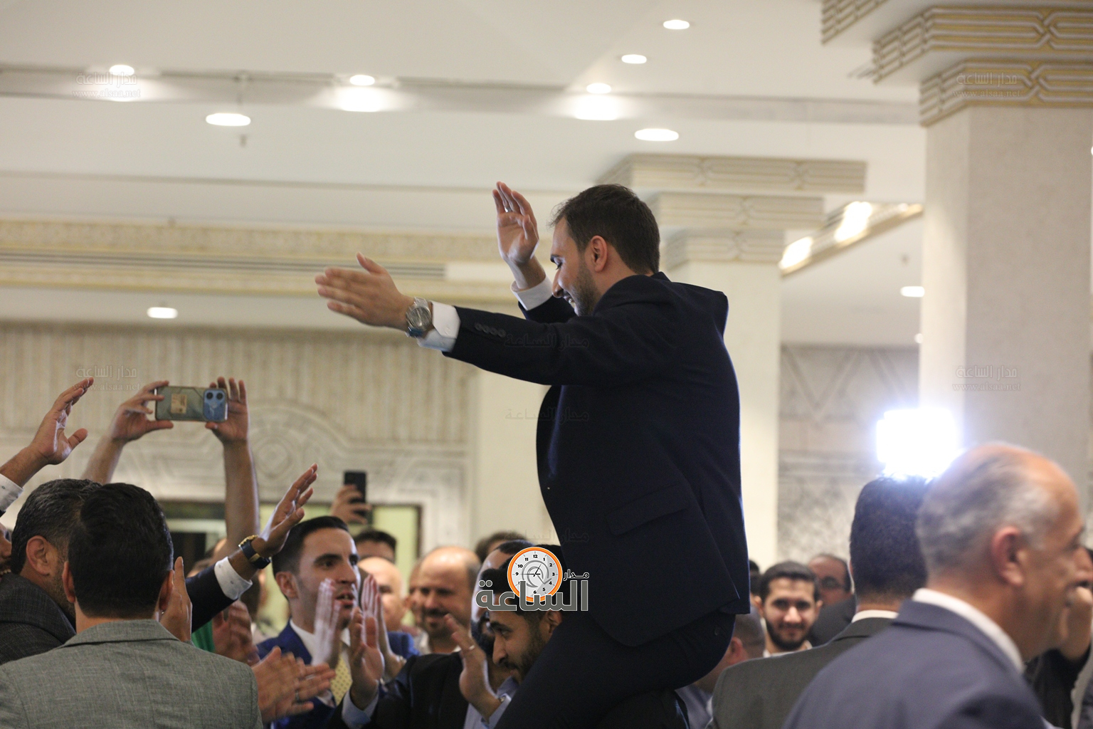 Madar Al-Saa Images 0.48724476261606775