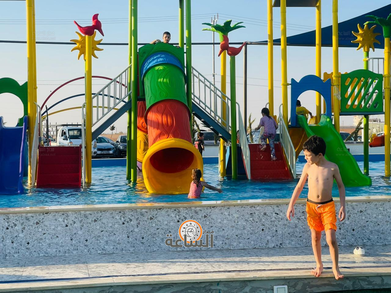 Madar Al-Saa Images 0.9616542815875285