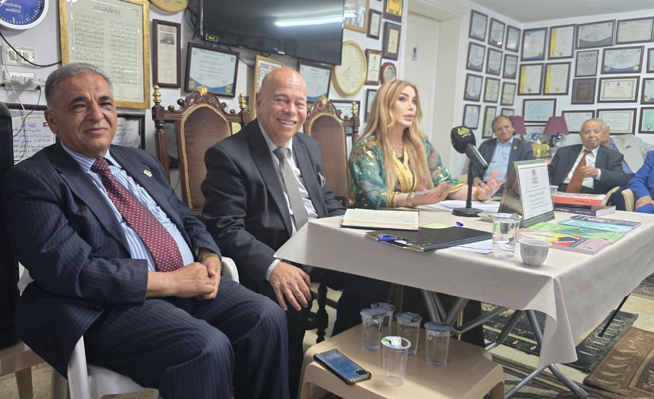 Madar Al-Saa Images 0.41815826623515207