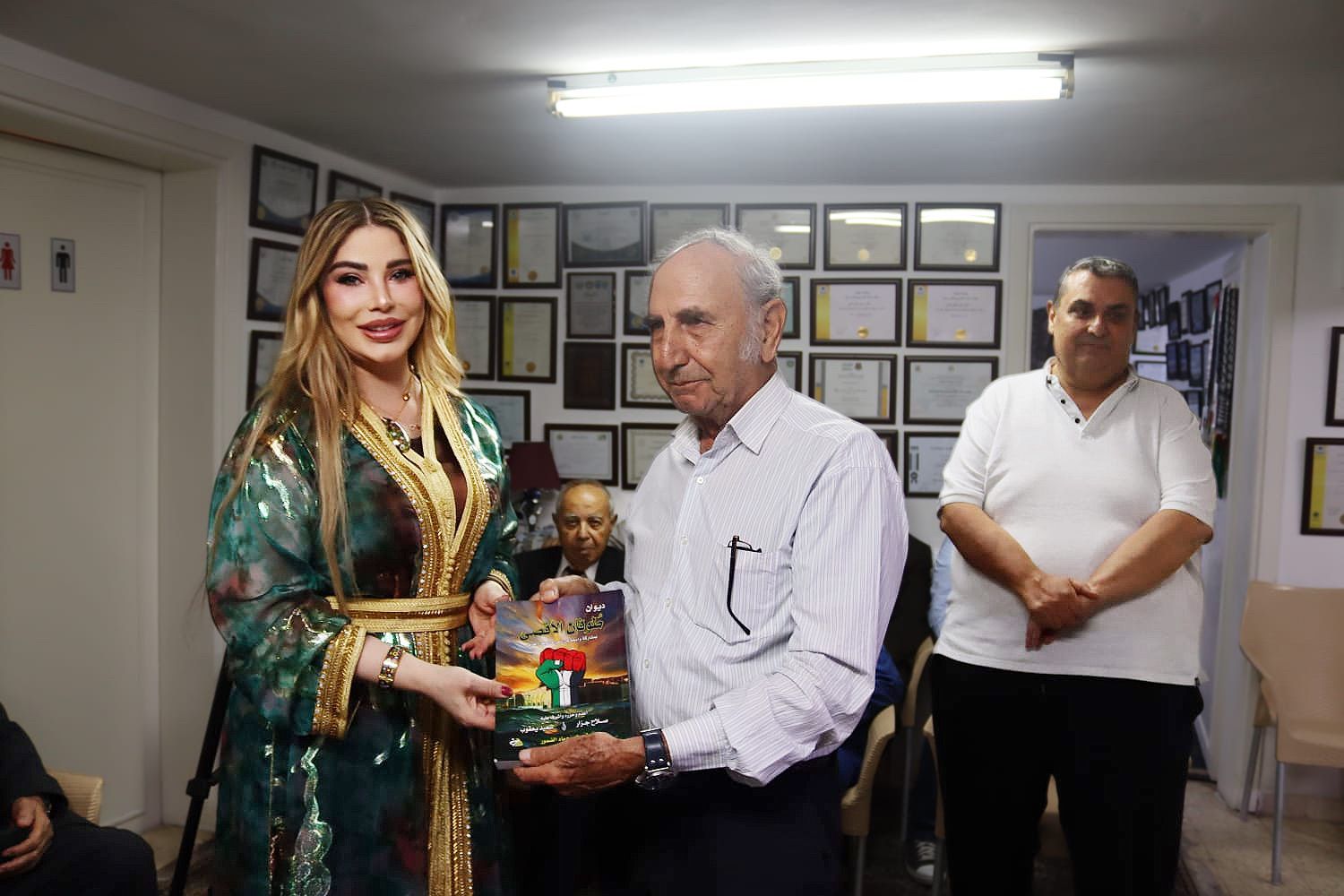 Madar Al-Saa Images 0.631825352615376