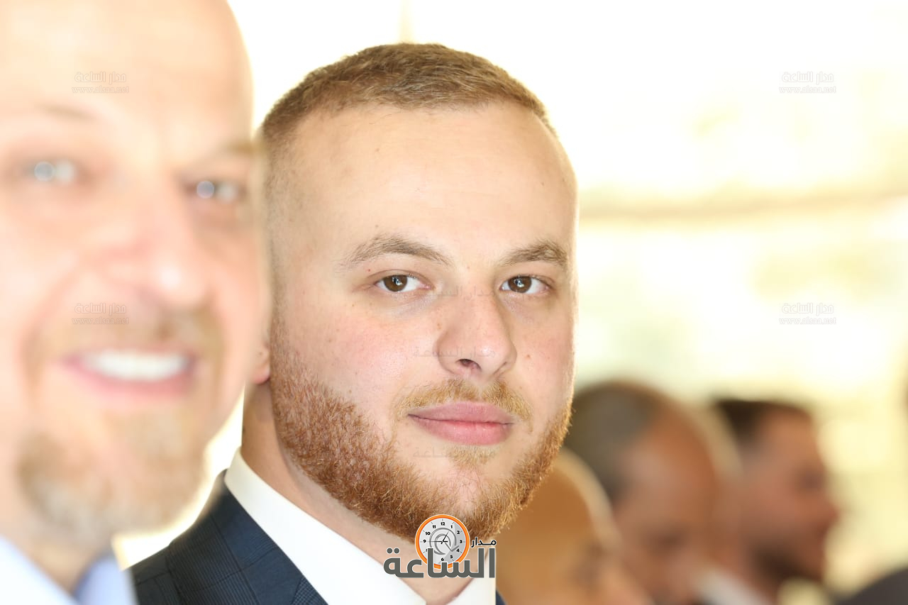 Madar Al-Saa Images 0.8344130724038267