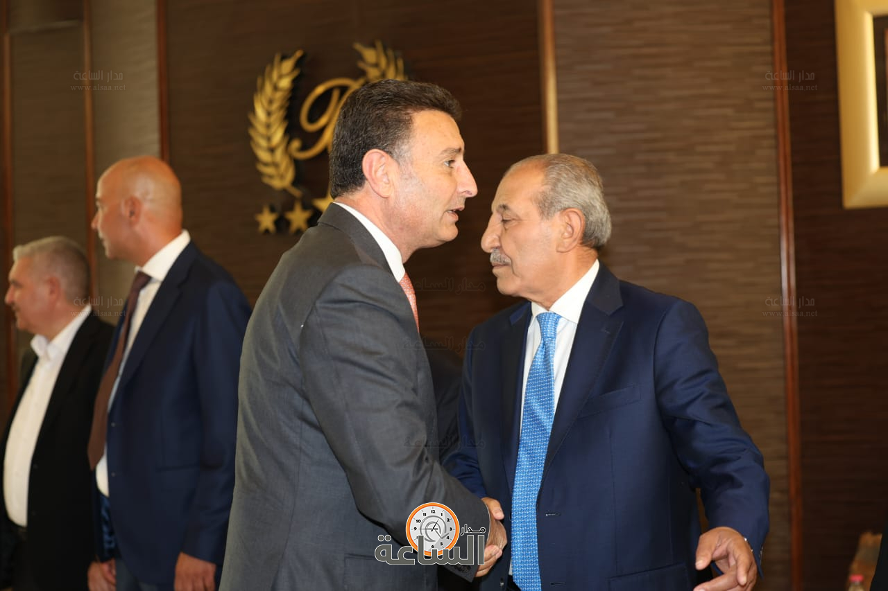 Madar Al-Saa Images 0.18994370285469675