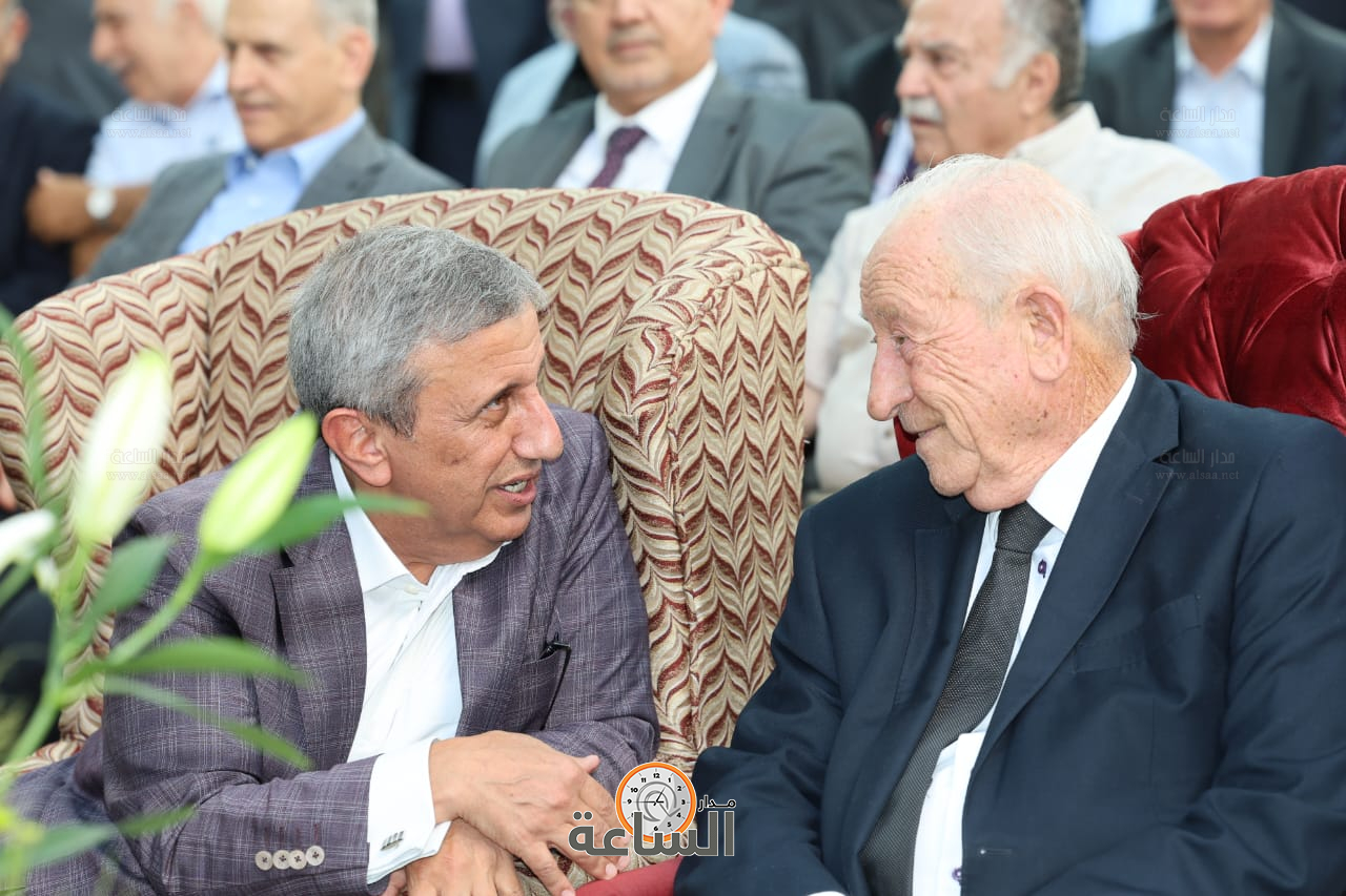 Madar Al-Saa Images 0.9341878924950062