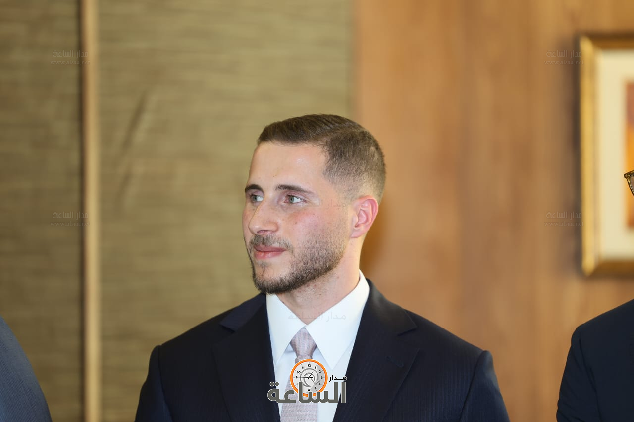 Madar Al-Saa Images 0.4174275315824658