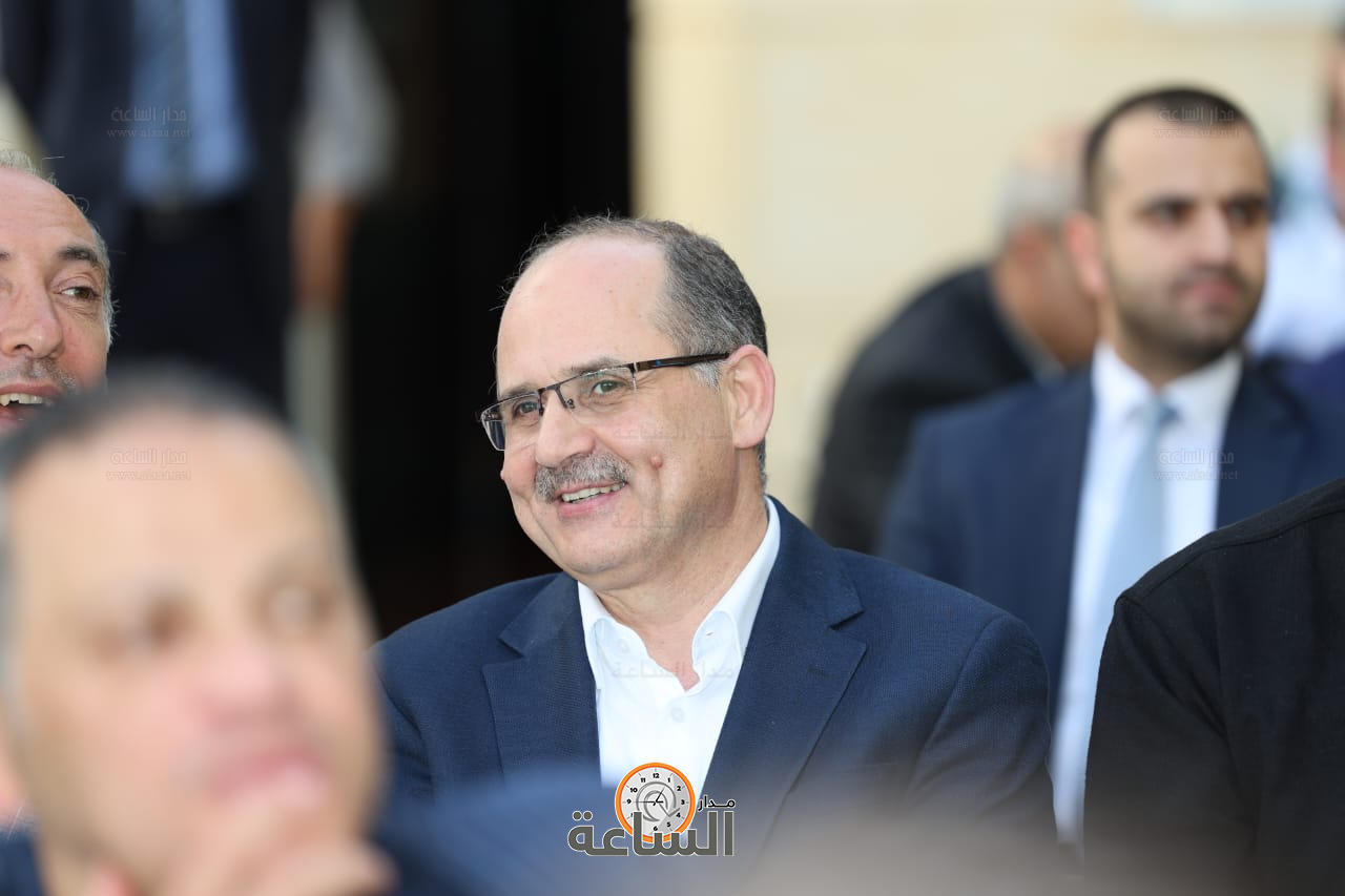 Madar Al-Saa Images 0.4418760000608608