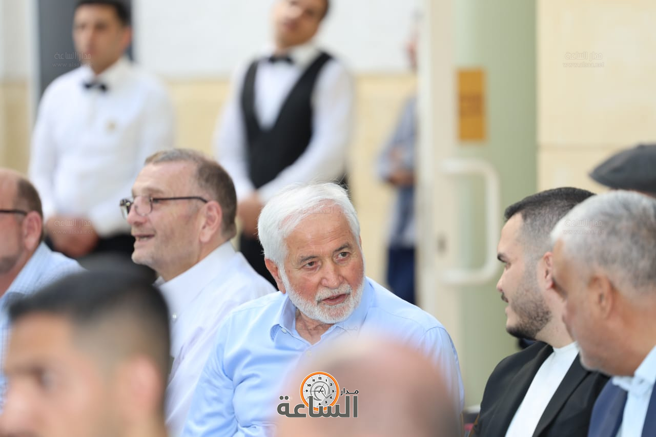 Madar Al-Saa Images 0.7998631624563567