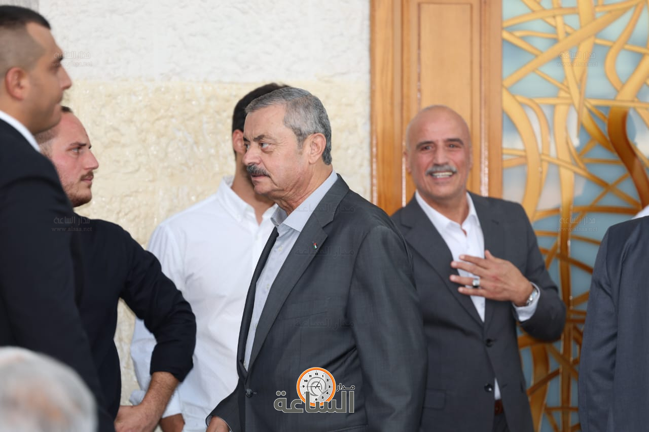 Madar Al-Saa Images 0.7825140798254427