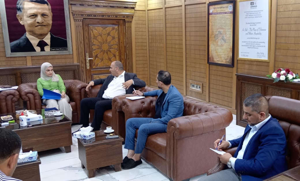 Madar Al-Saa Images 0.7800916110987391