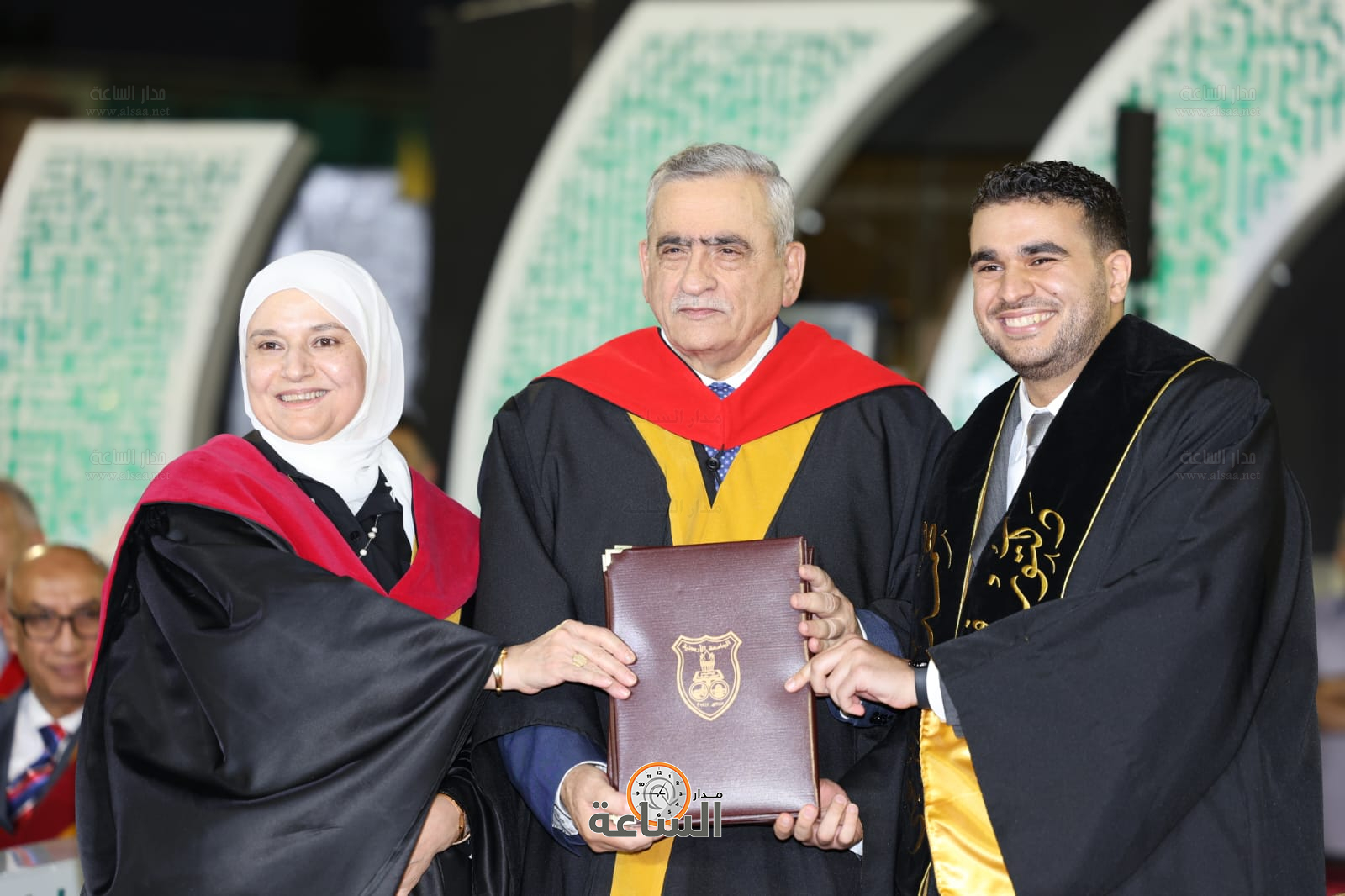 Madar Al-Saa Images 0.25632419087078007