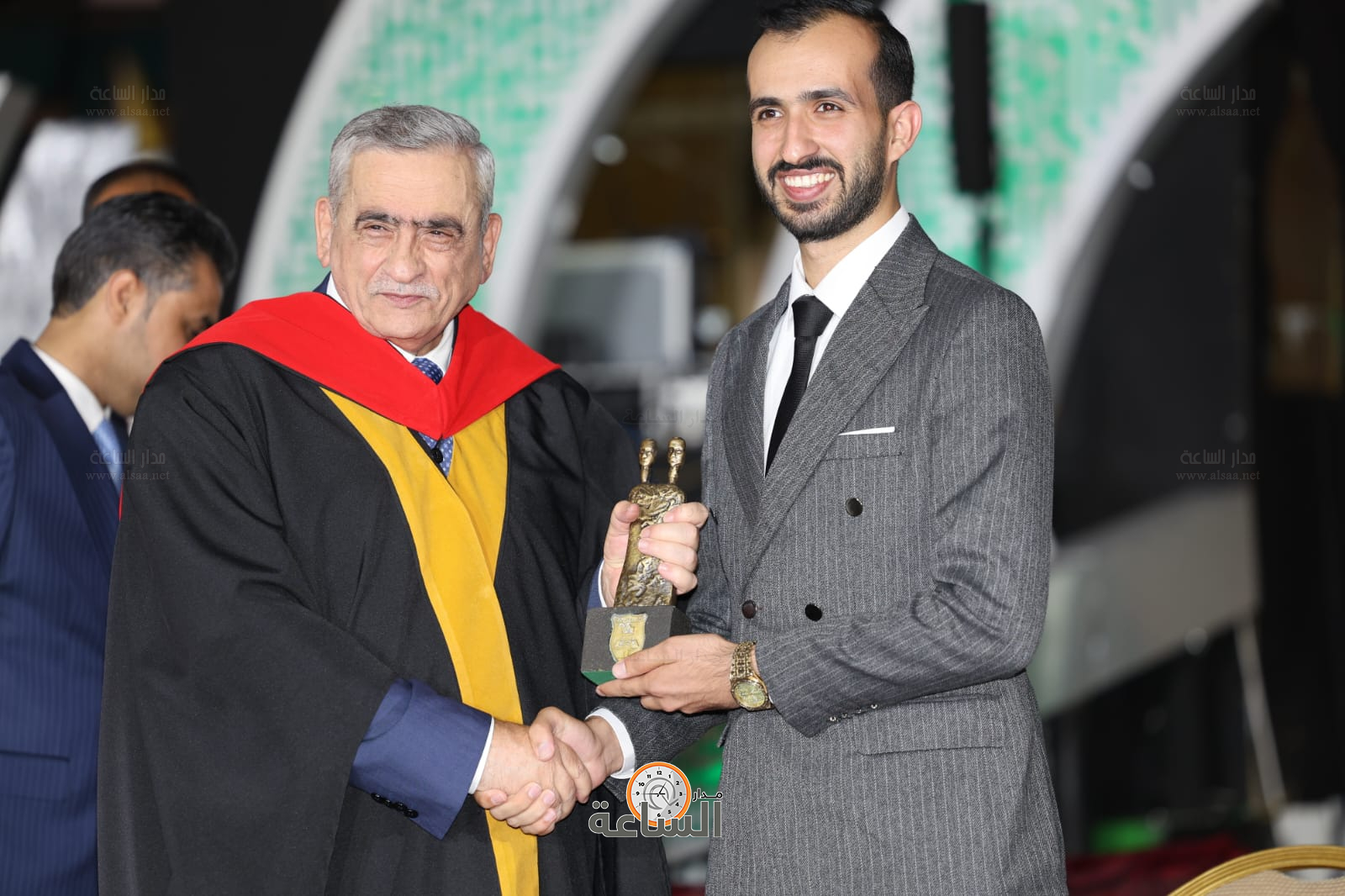 Madar Al-Saa Images 0.9356383120905389