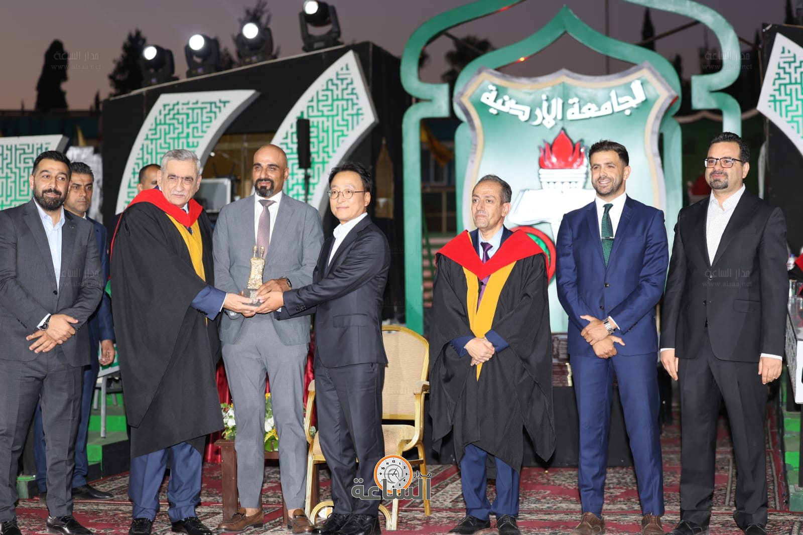 Madar Al-Saa Images 0.7084706354890241