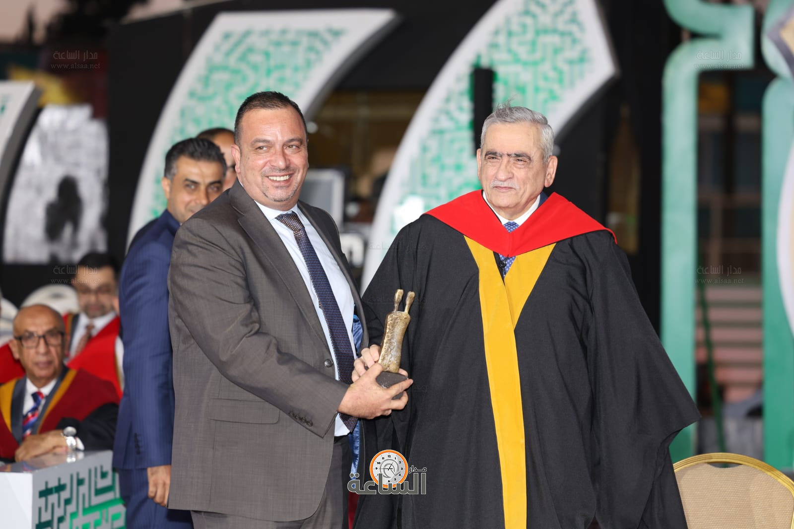 Madar Al-Saa Images 0.654498783432974