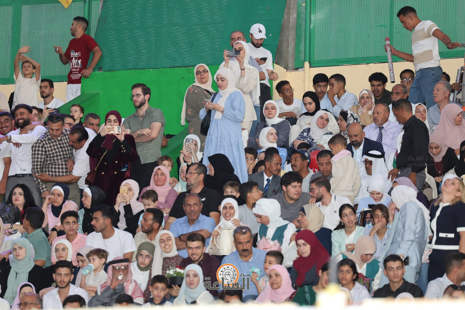 Madar Al-Saa Images 0.8745910988002045